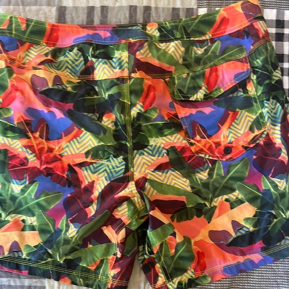 Saxx swim shorts Colorful Leaf Pattern Swim Shorts - Picture 6 of 8